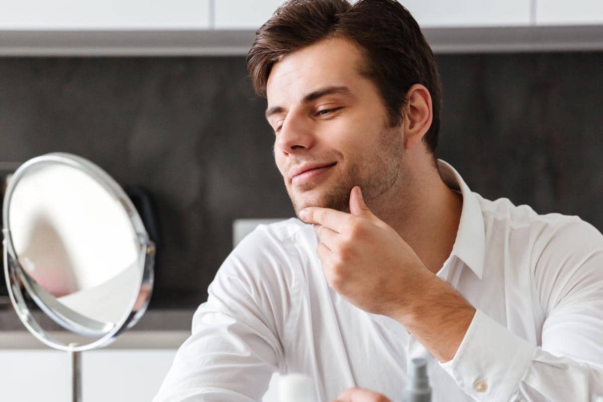Kenapa Pria Juga Perlu Lip Care? Ini Alasannya!