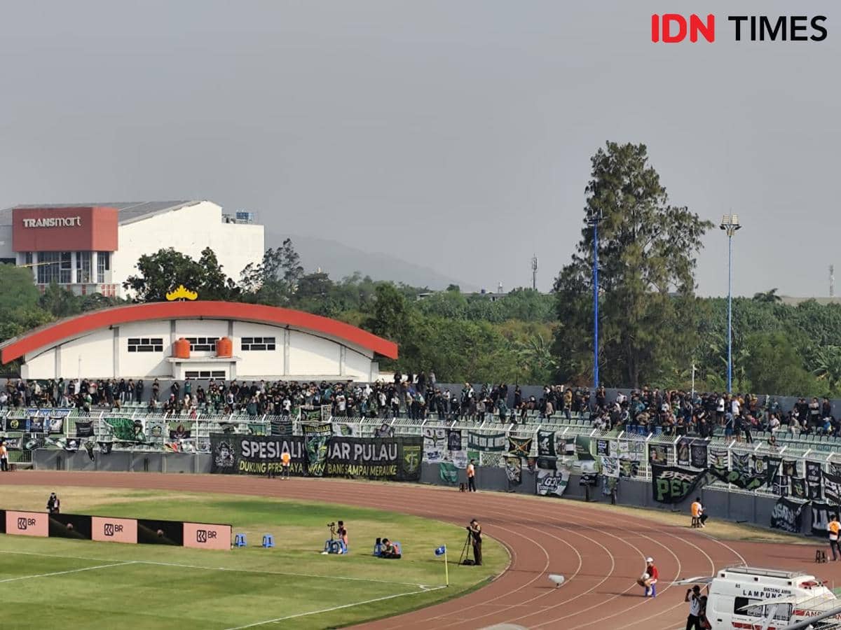 Tandang ke Lampung, Bonek Rela Tempuh Ratusan Kilometer demi Persebaya