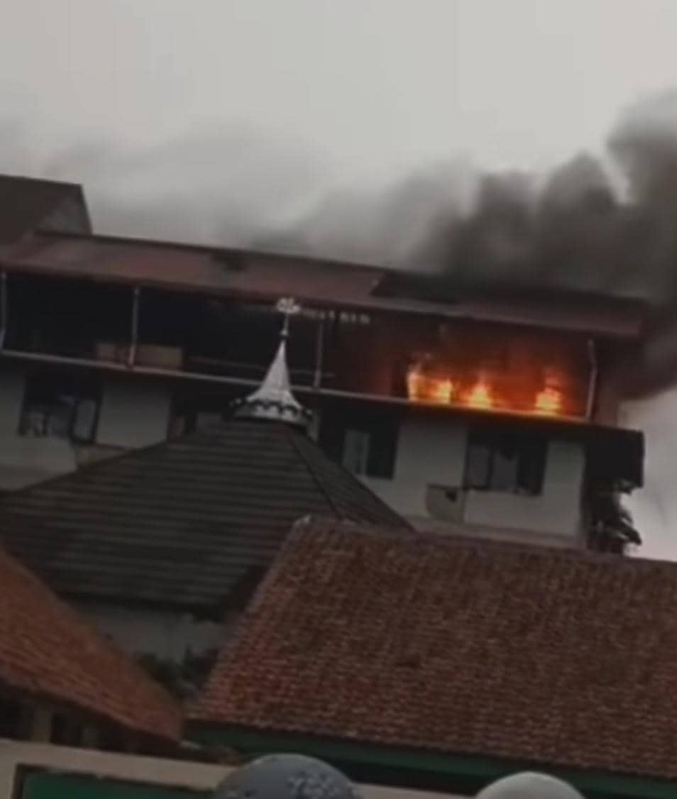 Kebakaran Ponpes Al Falakiyah Bogor, 56 Santri Terdampak
