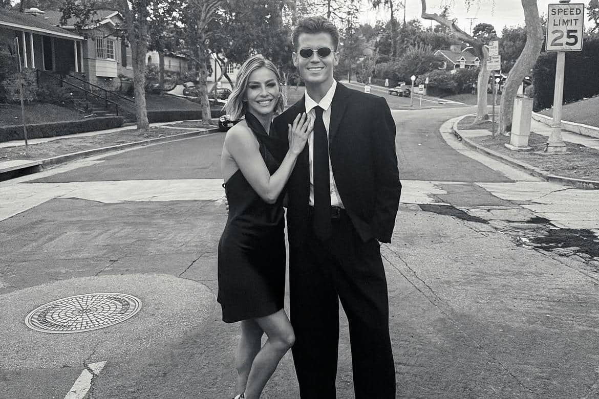 Jamie Miller dan Julianne Hough