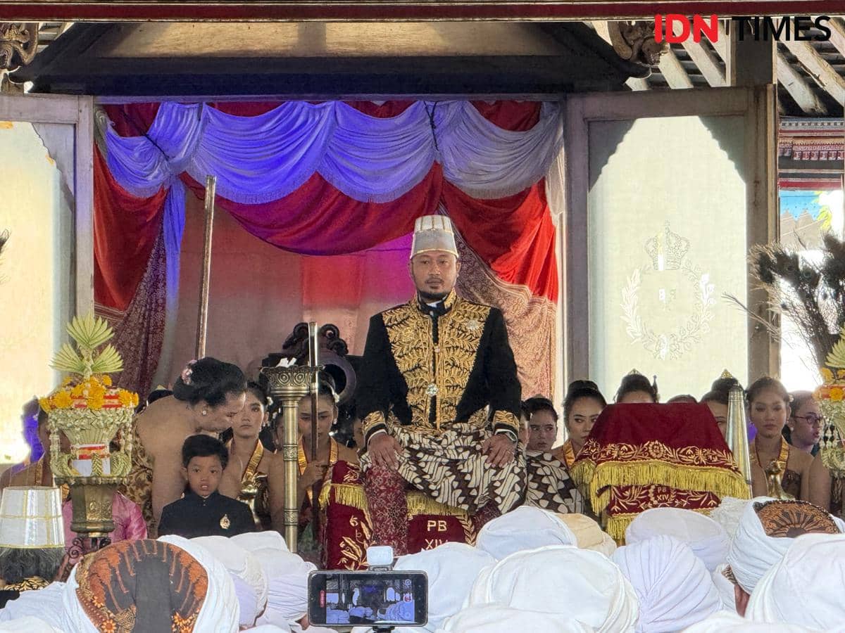 Jumenengan PB XIV Hangabehi di Solo, Dihadiri Raja-raja se-Nusantara