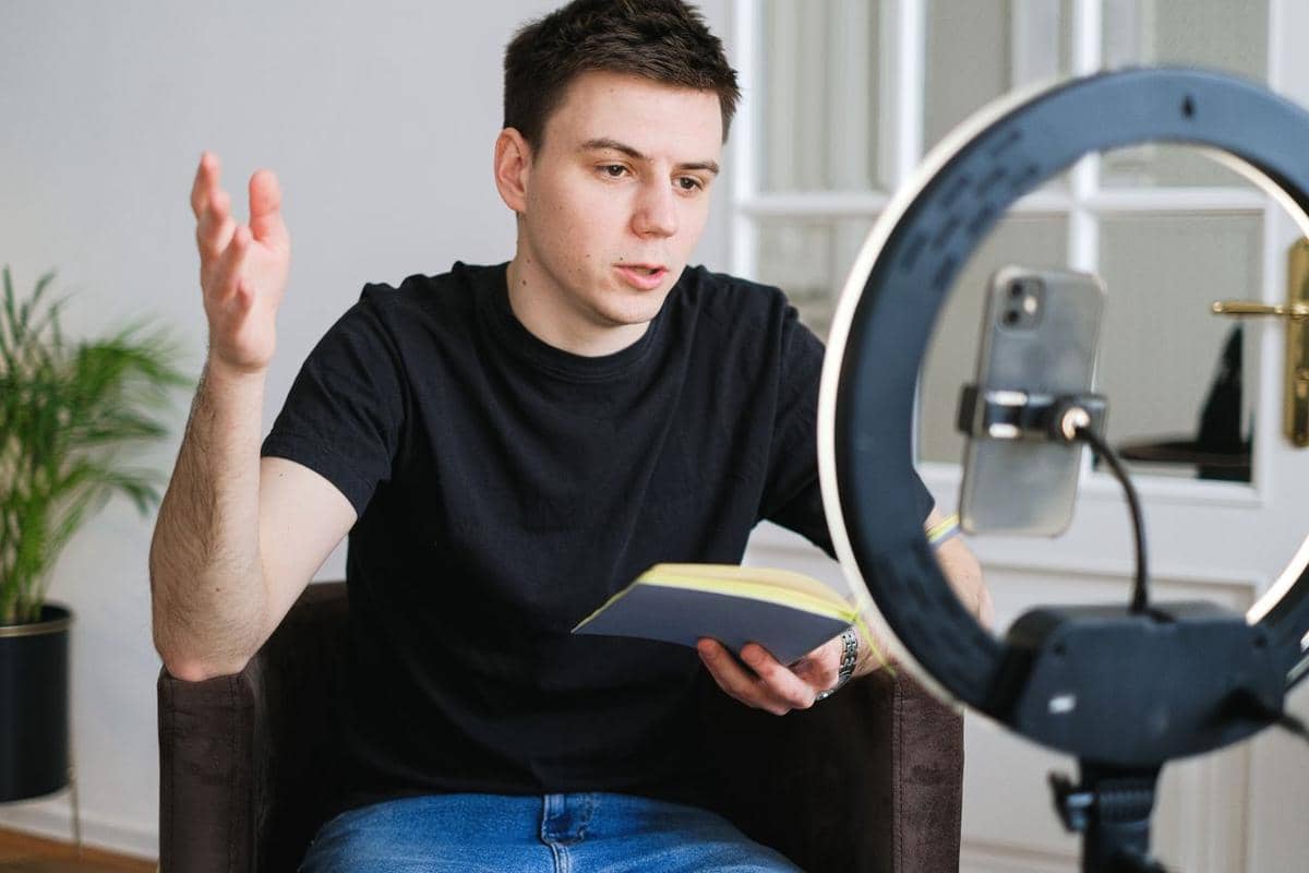 5 Langkah Efektif Menjadi Seorang BookTok dan BookThreads bagi Pemula