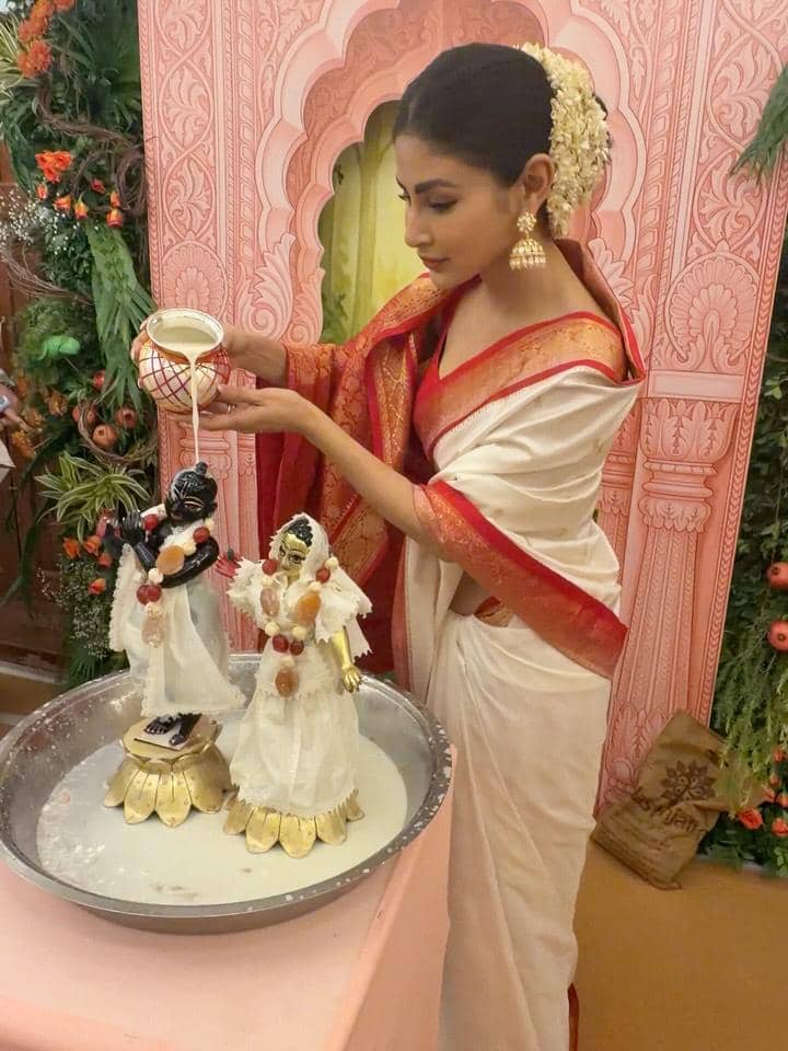 Mouni Roy
