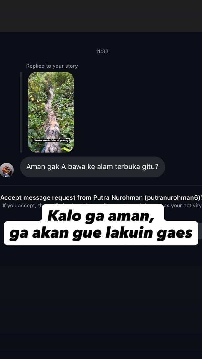 Alshad Ahmad dan serigala miliknya trekking ke Gunung Tangkuban Perahu