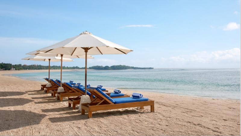 Private Beach Club di Novotel Bali Nusa Dua Hotel & Residences