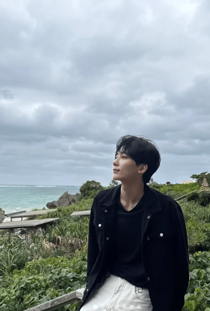 potret Jeonghan SEVENTEEN