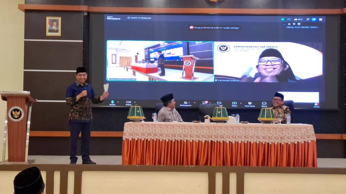 Rektor UIN Alauddin Makassar, Prof. Hamdan Juhannis, berbicara pada kegiatan sertifikasi calon pembimbing haji di Kota Makassar, Sulawesi Selatan. (IDN Times/Darsil Yahya)