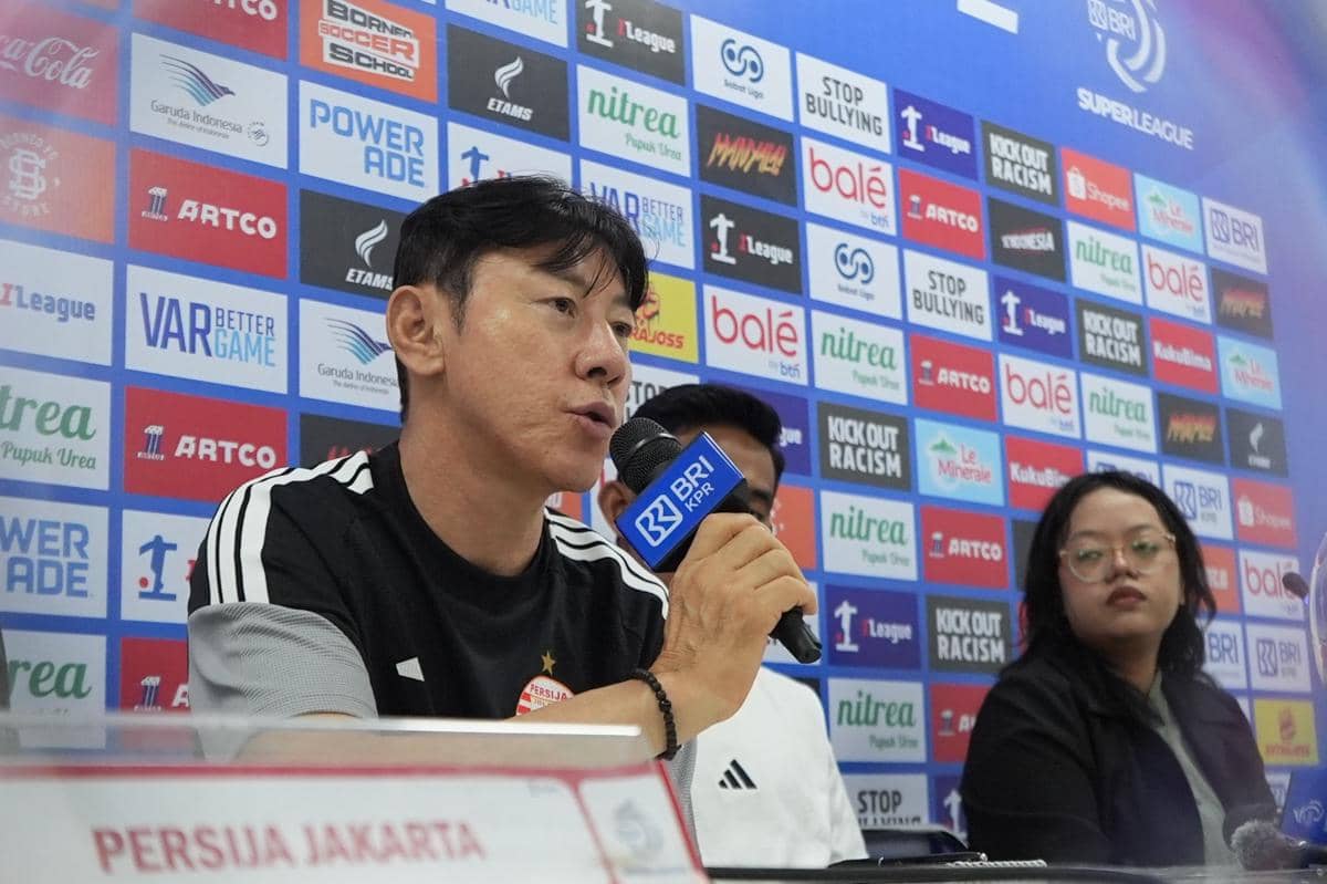 Sejumlah perwakilan Persija dan Borneo FC Samarinda menghadiri sesi jumpa pers menjelang pertandingan sepak bola.