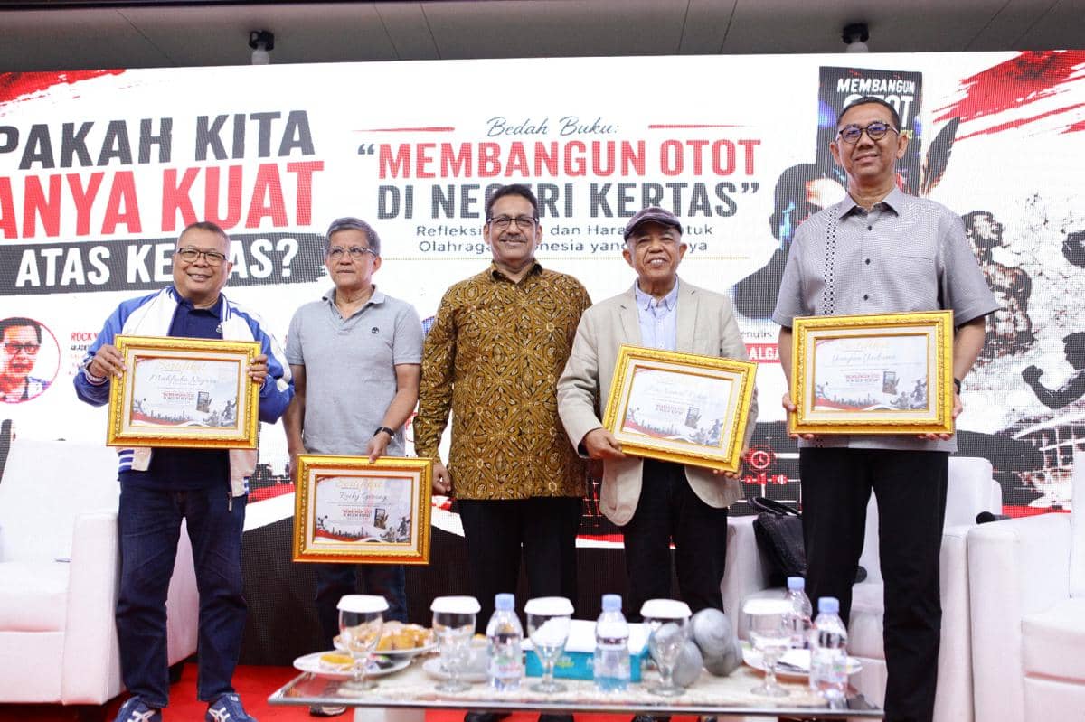 Membangun Otot di Negeri Kertas, Catatan Sadik Buat Olahraga Indonesia
