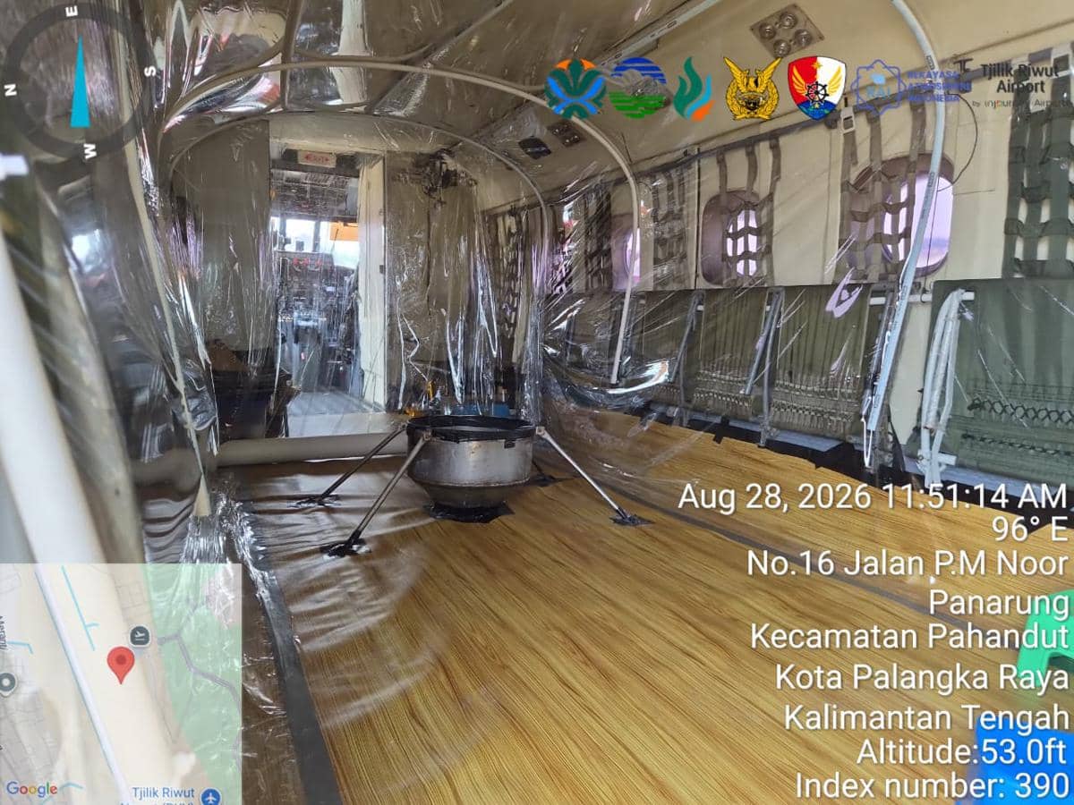 Hujan turun di wilayah Kalimantan sebagai hasil operasi modifikasi cuaca oleh Kementerian Lingkungan Hidup.
