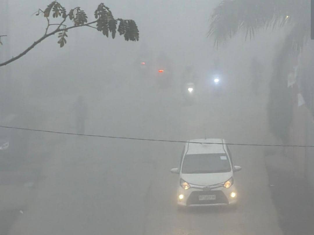 Kondisi Kota Palembang yang diselimuti kabut asap akibat Karhutla. 