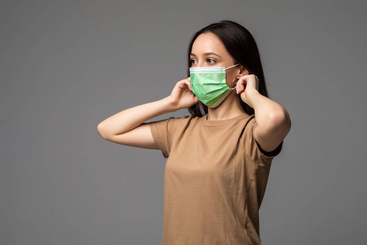 ilustrasi memakai masker