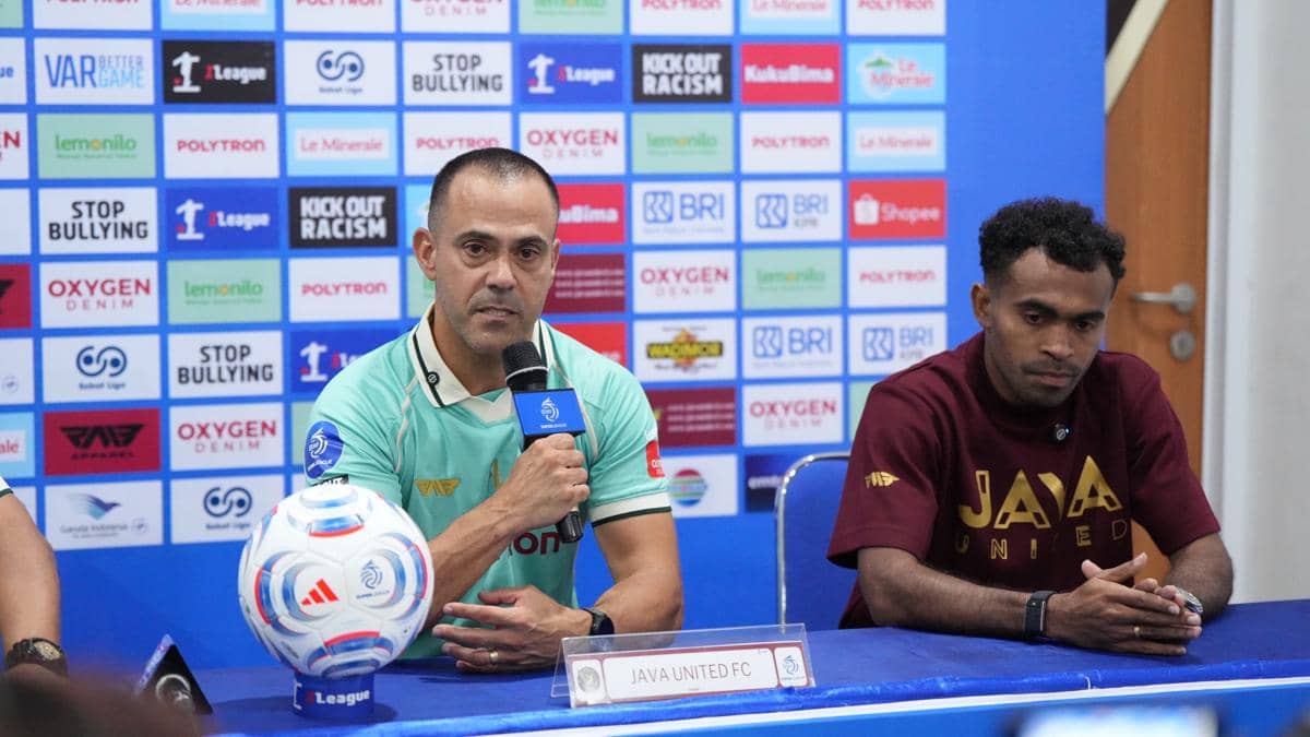 Pelatih kepala Java United FC, Fabio Lefundes. (dok. JUFC)