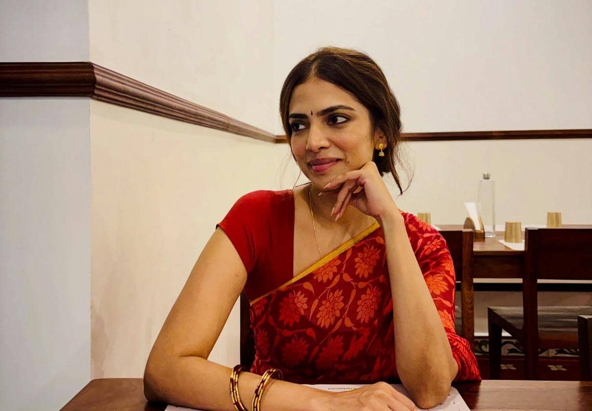 Liburan di Chennai, Malavika Mohanan Makan Dosa di Restoran Favorit