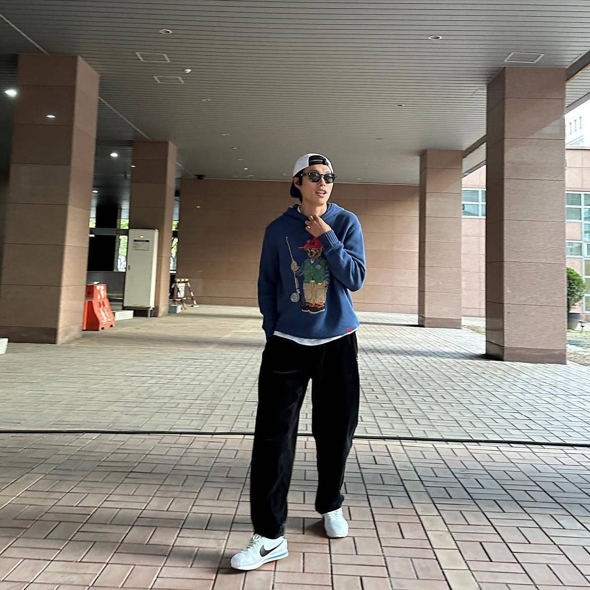 OOTD athleisure aktor Ryu Jun Yeol 