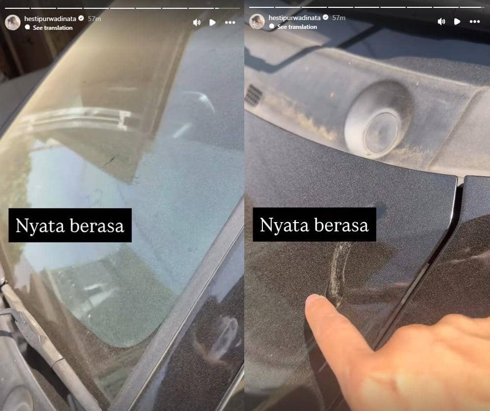 Hesti Purwadinata membagikan kondisi rumah yang terdampak abu vulkanik Anak Krakatau melalui Instagram.