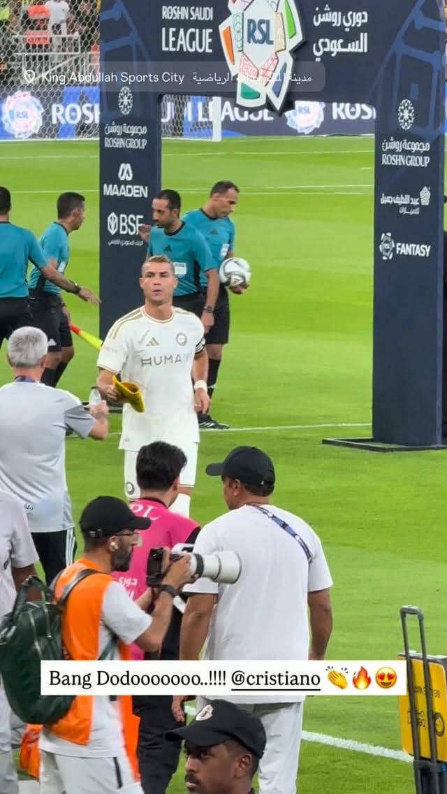 Fitri Carlina menyaksikan Cristiano Ronaldo bertanding dari tribun stadion dalam ajang Liga Arab Saudi.