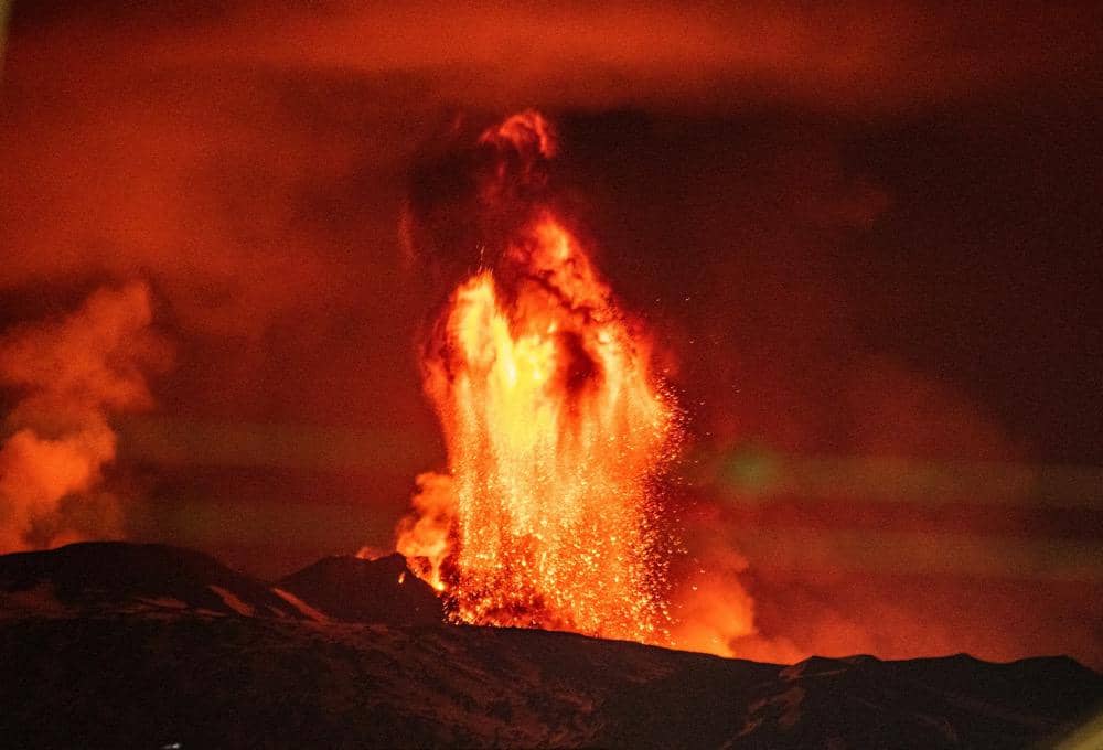 Kenapa Suara Letusan Gunung Anak Krakatau Bisa Terdengar dari Jauh?