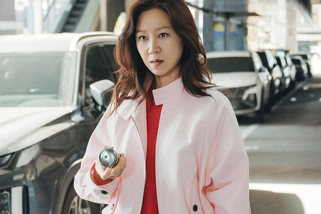 Potongan adegan dari drama A Bona Fide Killer produksi MBC dalam materi promosi yang dibagikan kepada publik.