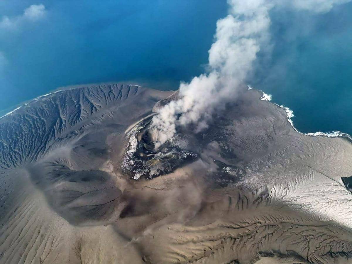 10 Fakta Terbaru Erupsi Gunung Anak Krakatau, 8 Bandara Tutup hingga PJJ