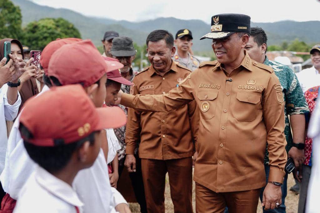 Gubernur Sulawesi Tengah, Anwar Hafid.