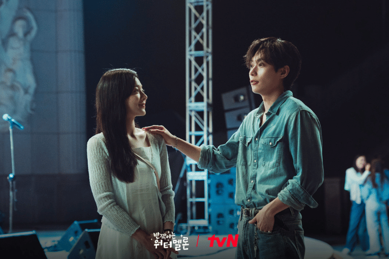 Seol In Ah dan Woo Je Yeon di drama Twinkling Watermelon