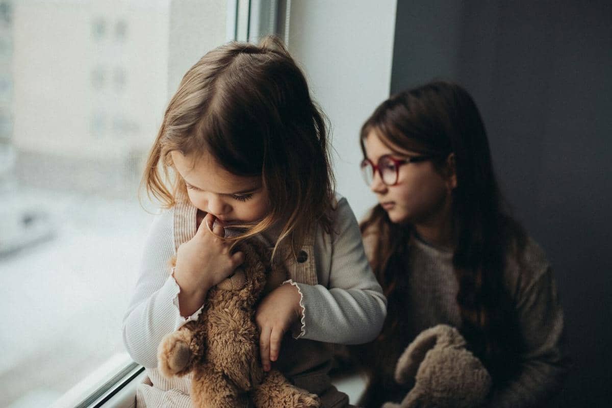 Snowplow Parenting: Gaya Asuh yang Justru Bisa Bikin Anak Rentan Cemas