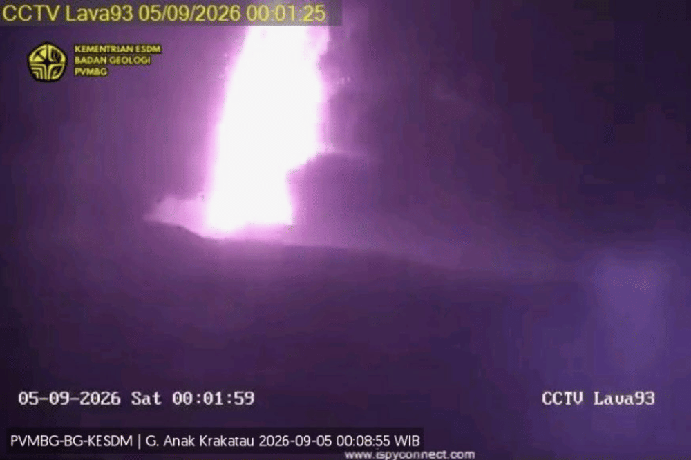 Untitled design - gunung anak krakatau (2).png