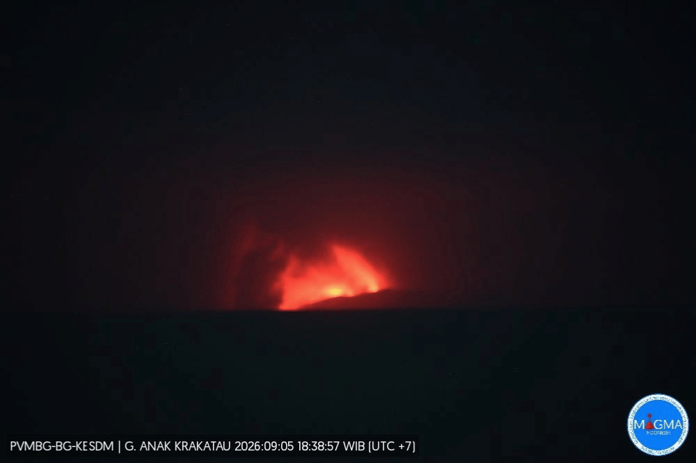 Untitled design - gunung anak krakatau (3).png
