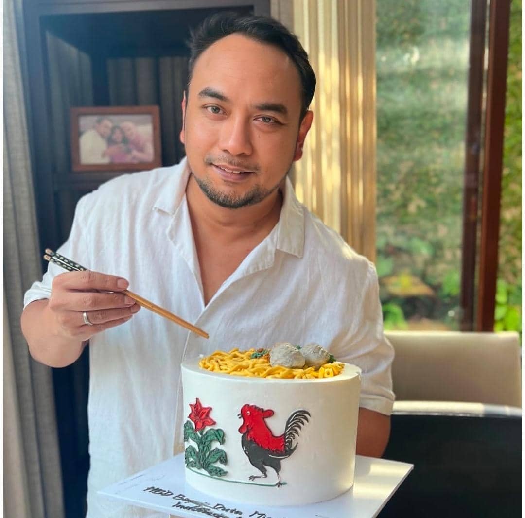 Bebi Romeo ultah ke-52
