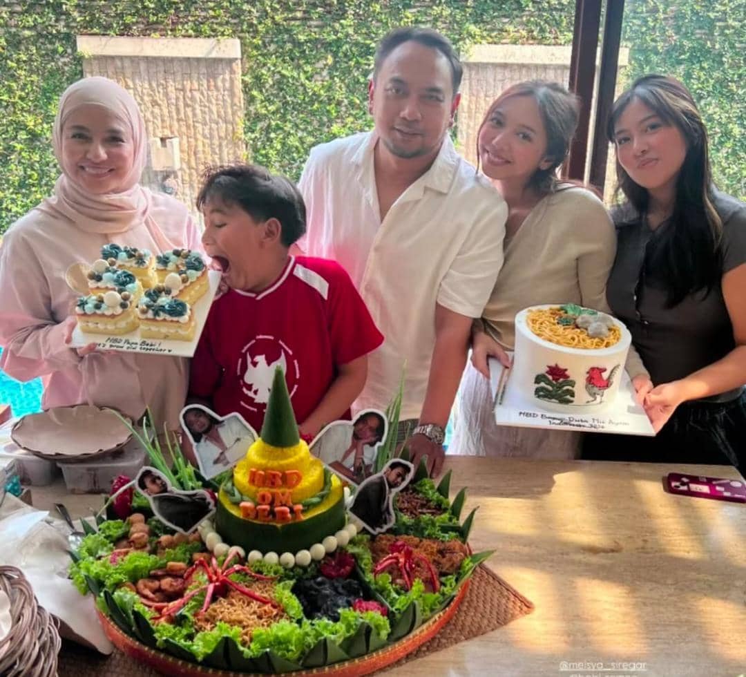 Bebi Romeo ultah ke-52