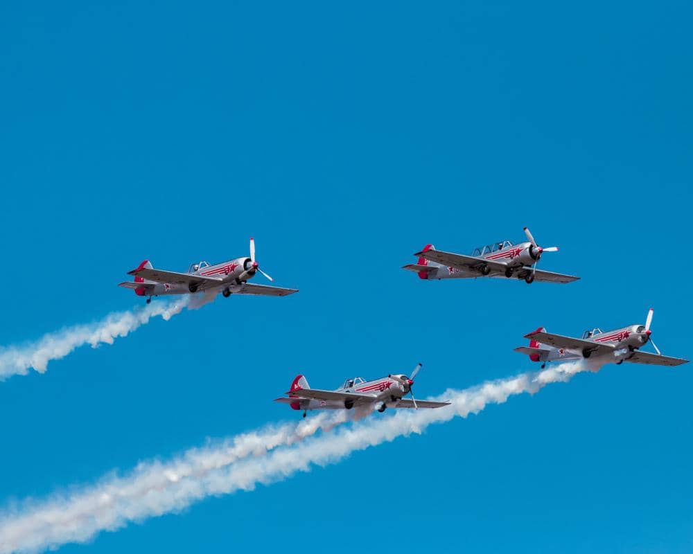 Jet Tempur F-4 Yunani Jatuh saat Atraksi Udara, Dua Pilot Gugur