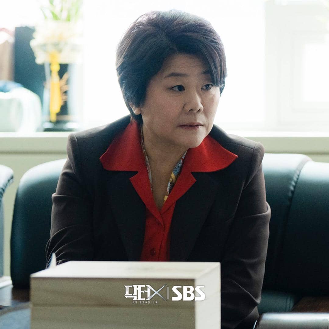 Cuplikan adegan drama Doctor X dari akun X SBSNOW, memperlihatkan suasana cerita di dalam serial tersebut.