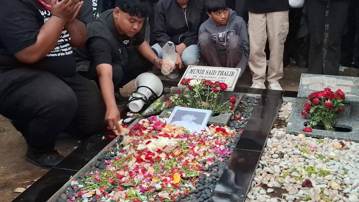 Peringatan 22 tahun kematian Munir sebagai penghormatan atas perjuangan penegakan hak asasi manusia di Indonesia.