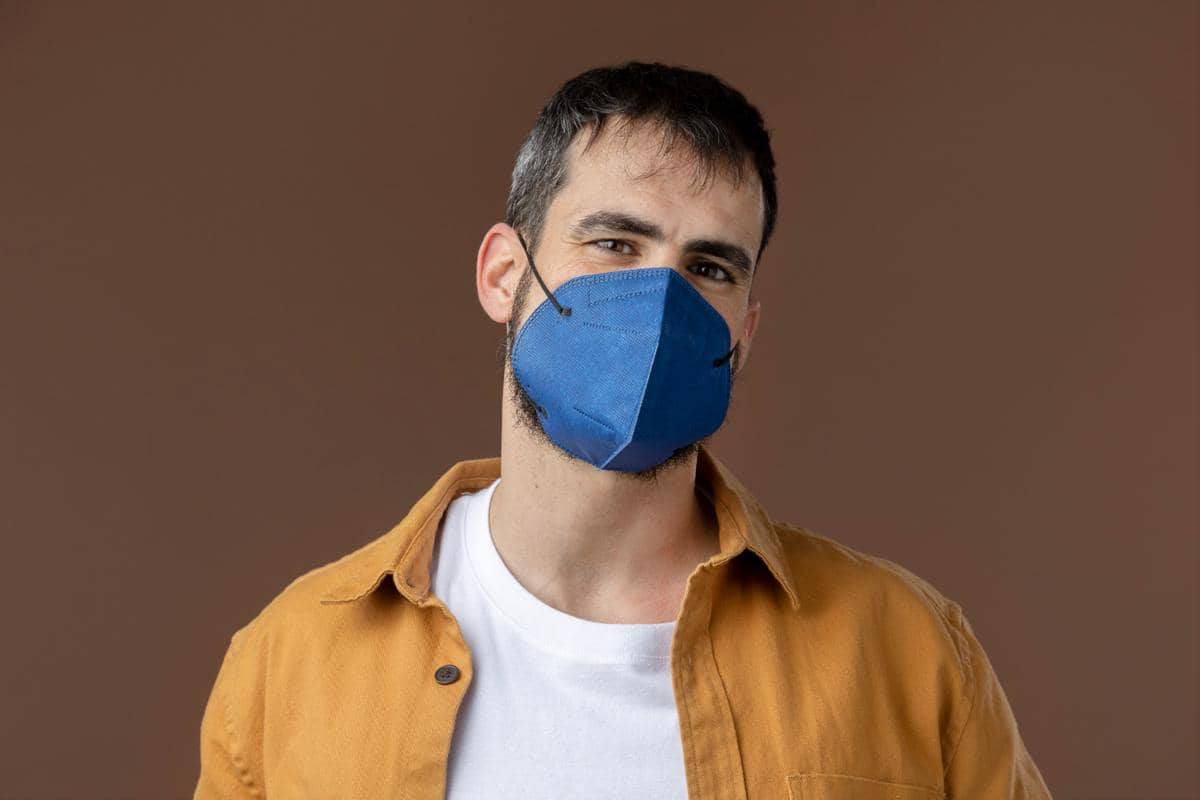 Ilustrasi pakai masker