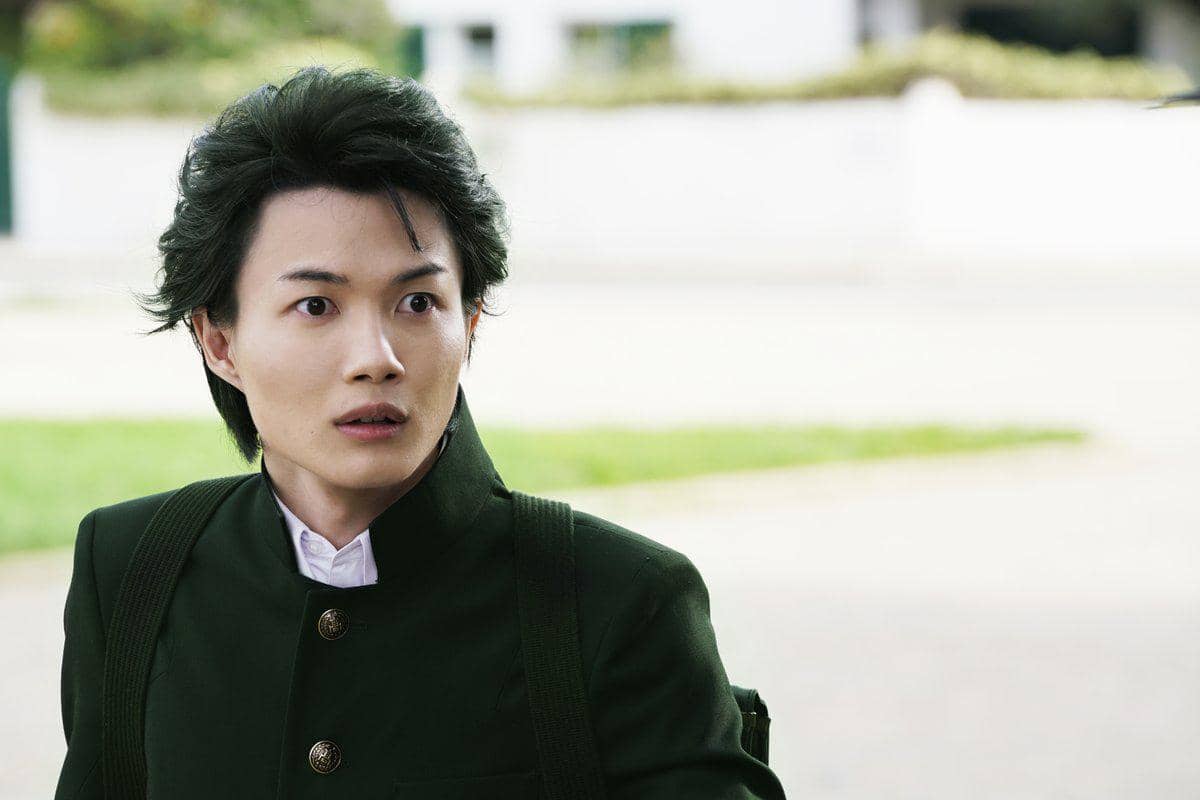 Potret aktor Jepang Kamiki Ryunosuke dalam materi promosi resmi yang didokumentasikan oleh studio Toho.