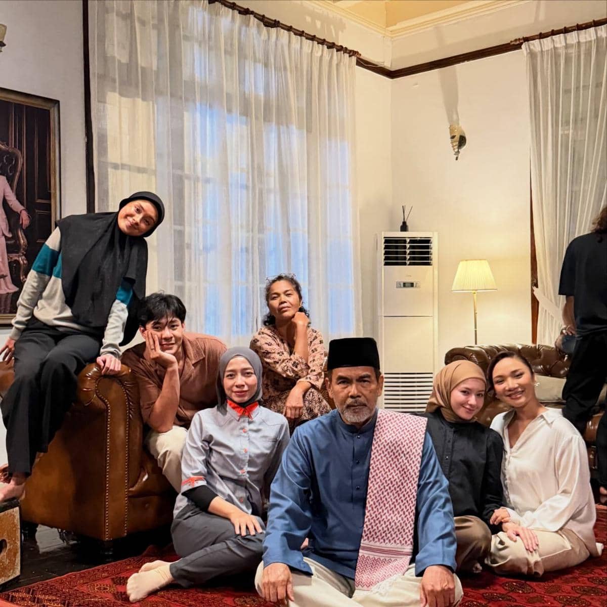 Sinopsis dia perempuan sialan