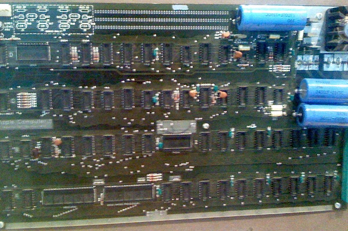 sirkuit Apple-1 tahun 1976