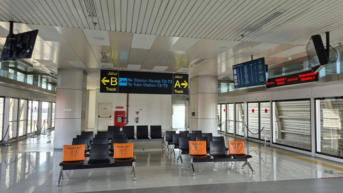 ilustrasi ruang tunggu di bandara 