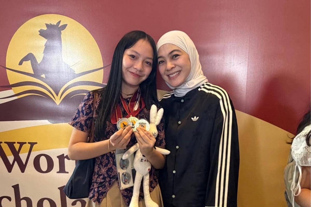Embun, Anak Dian Ayu dan Omesh Juara Kompetisi Akademis Internasional