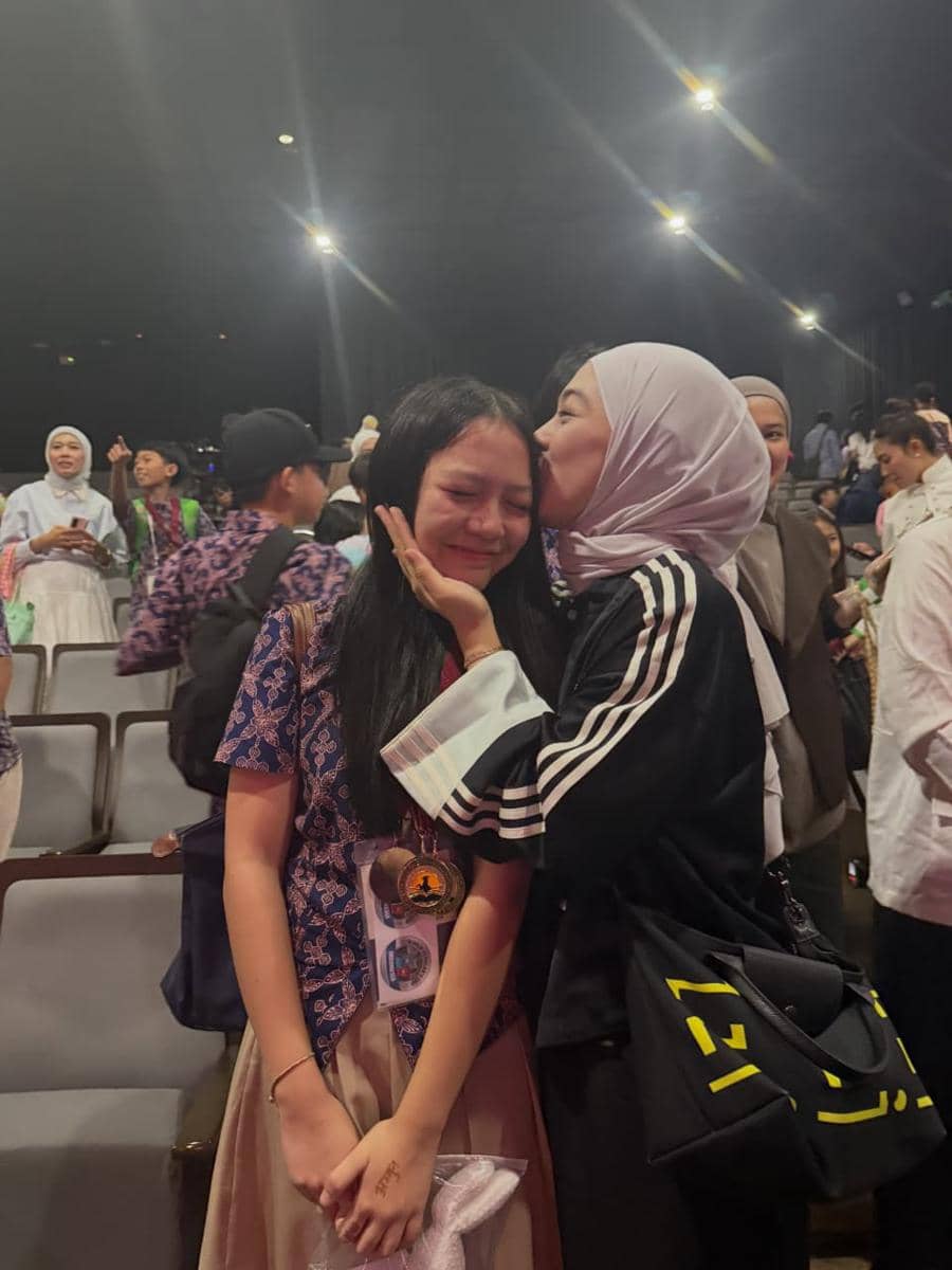 Embun Anak Dian Ayu dan Omesh raih Medali di Ajang Internasional