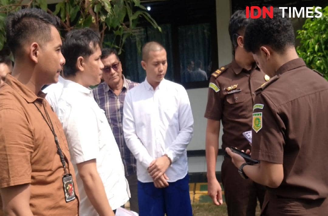 Tersangka Pembunuhan Nenek dan Selingkuhan Dilimpahkan ke Kejari Banyumas