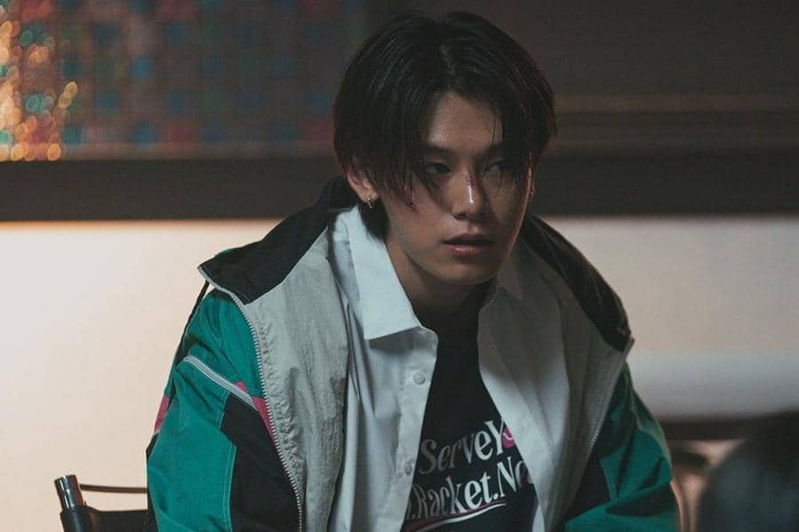 Cuplikan adegan drama Korea Night Has Come produksi U+ Mobile TV yang menggambarkan suasana cerita dalam serial tersebut.