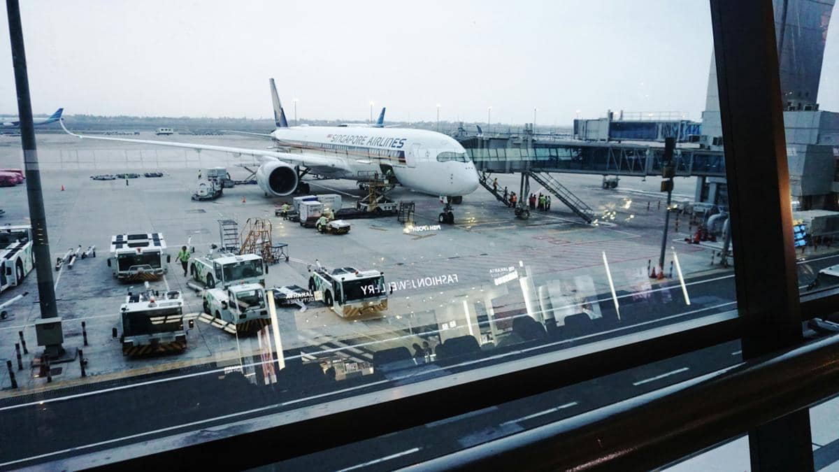 ilustrasi suasana bandara 