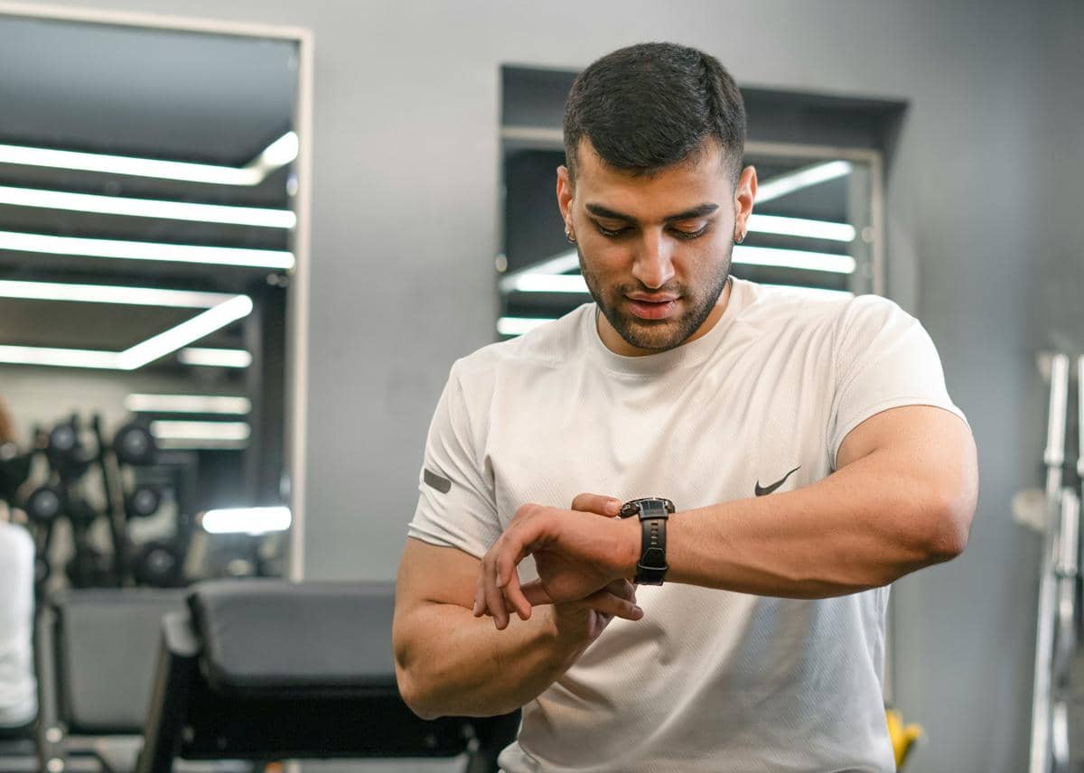 ilustrasi fitness tracker