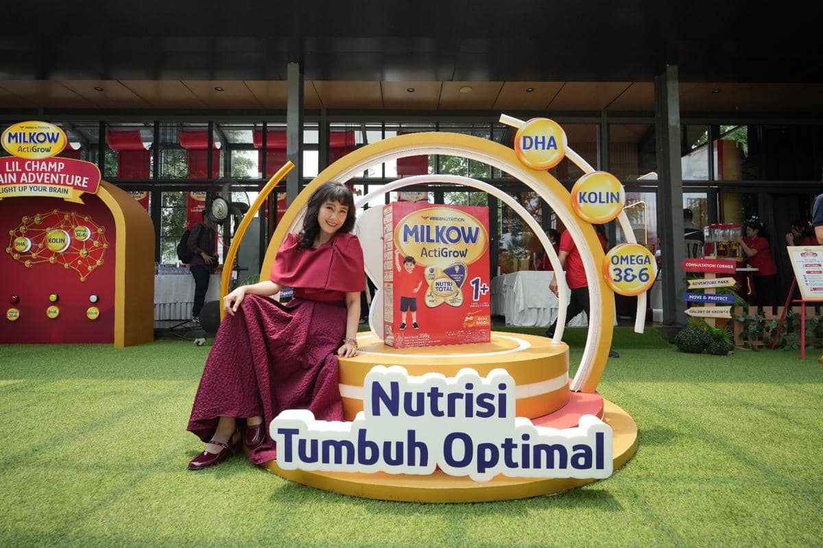 Opsi 1 - Ardina Rasti, Brand Ambassador MILKOW ActiGrow.JPG