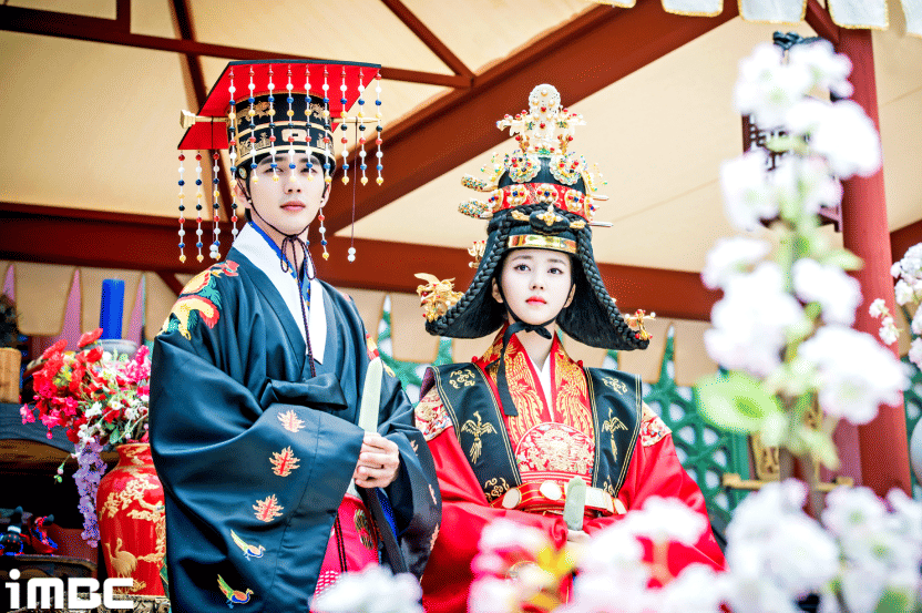 Yoo Seung Ho dan Kim So Hyun di drama The Emperor: Owner of the Mask
