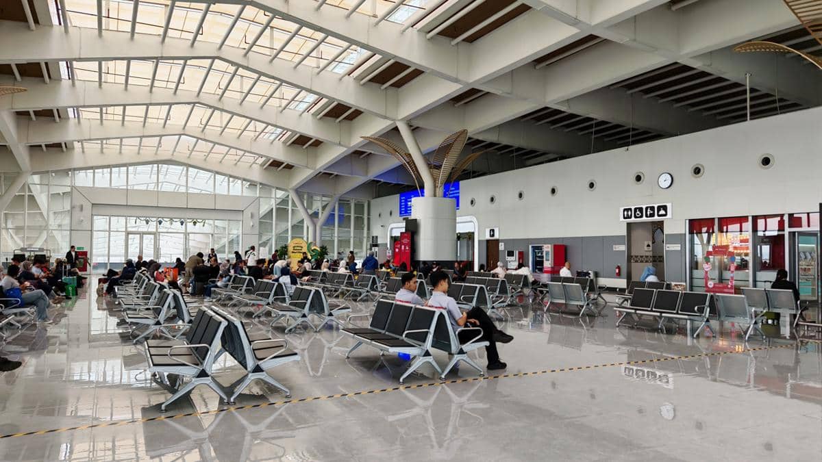 ilustrasi ruang tunggu di bandara