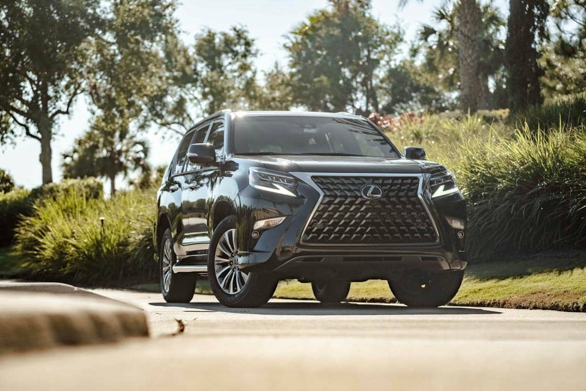 ilustrasi mobil SUV