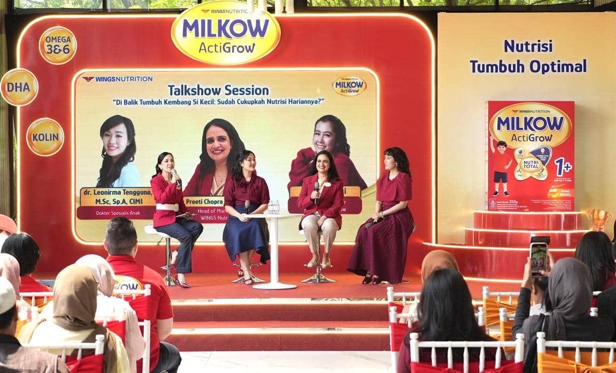 Preeti Chopra Bhatnagar membagikan informasi mengenai kandungan kombinasi nutrisi lengkap NutriTotal Formula dengan Triple Nutrients dalam MILKOW ActiGrow.jpg